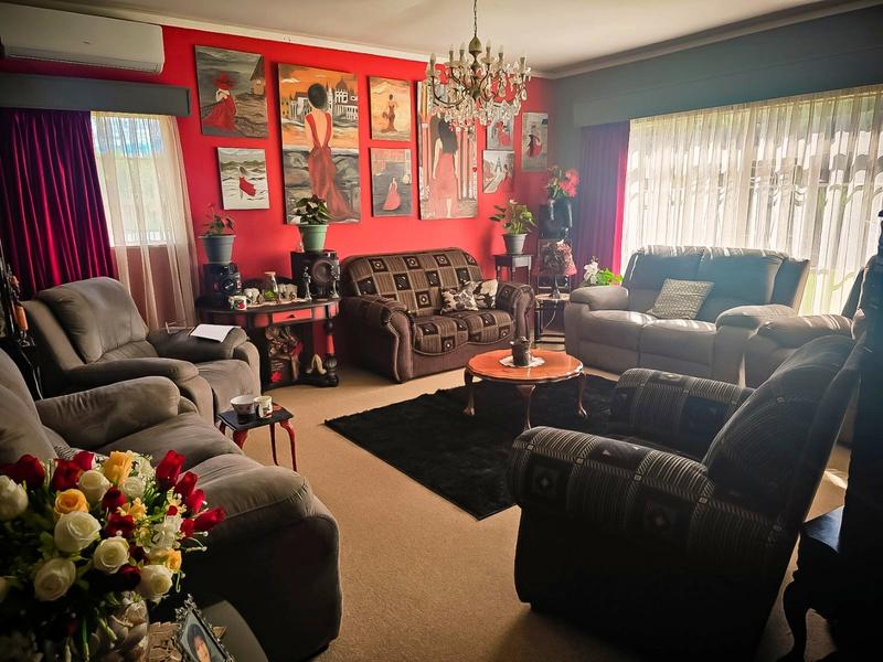 4 Bedroom Property for Sale in Hospitaalpark Free State